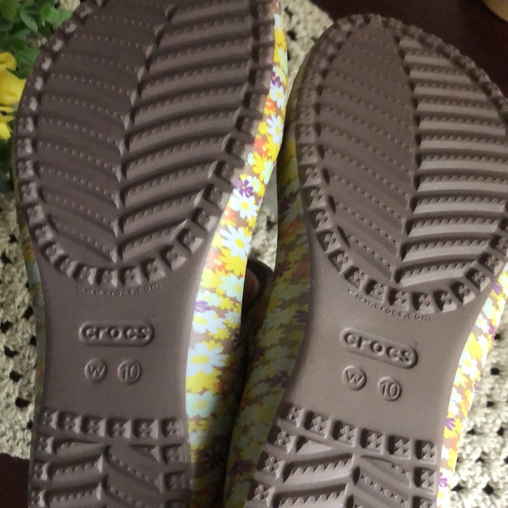 CROCS Kadee II Retro Floral Daisy Sandal SIZE 10 - Picture 8 of 13